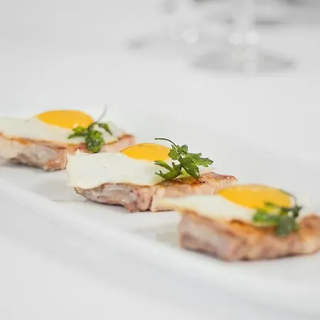 Pacos Ferrara Hotel 3*